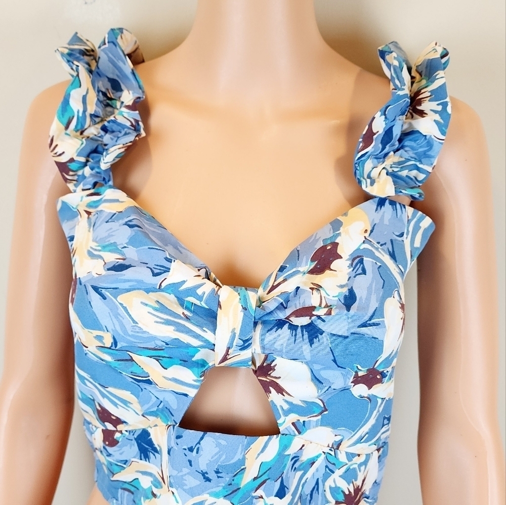 Coco Moda Floral Blue Ruffle Cropped Top - Picture 5 of 9